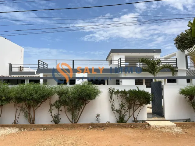 Villa à Somone — 120 m², piscine