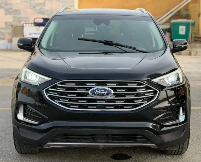 Ford Edge Titanium AWD — 2019