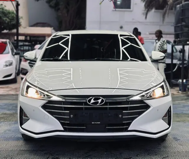 Hyundai Avante — 2020