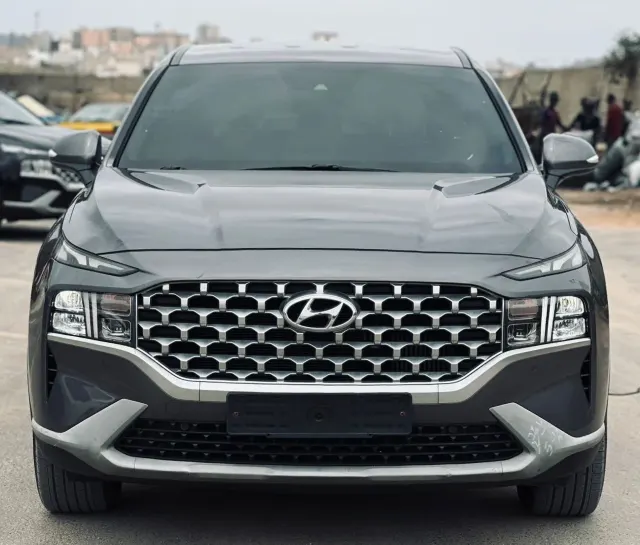 Hyundai Santa Fe Limited — 2021