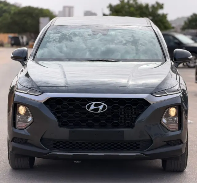 Hyundai Santa Fe 2.0D — 2019