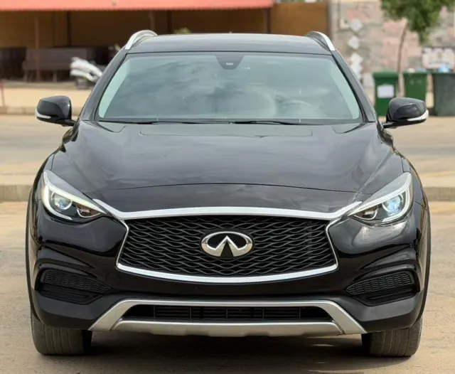 Infiniti QX30 AWD — 2018