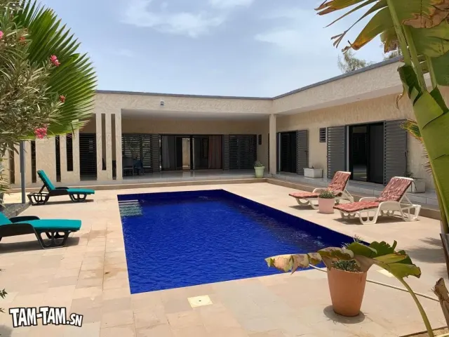 Jolie villa contemporaine à vendre à NGUERIGNE
