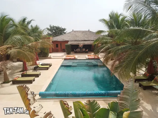MAGNIFIQUE PROPRIETE SUR UN DOMAINE A NGUERIGNE