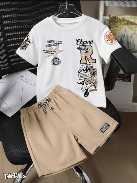 Ensemble tee-shirts et shorts