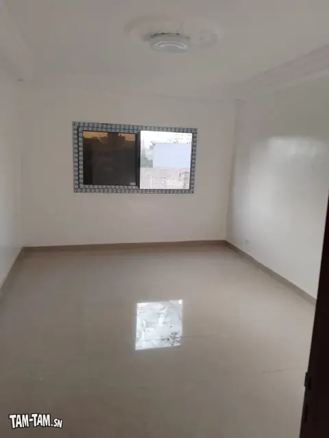 Studio séparé F2 tout neuf à louer à FASS
