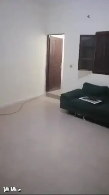 A louer Chambre simple et une grande chambre sdb