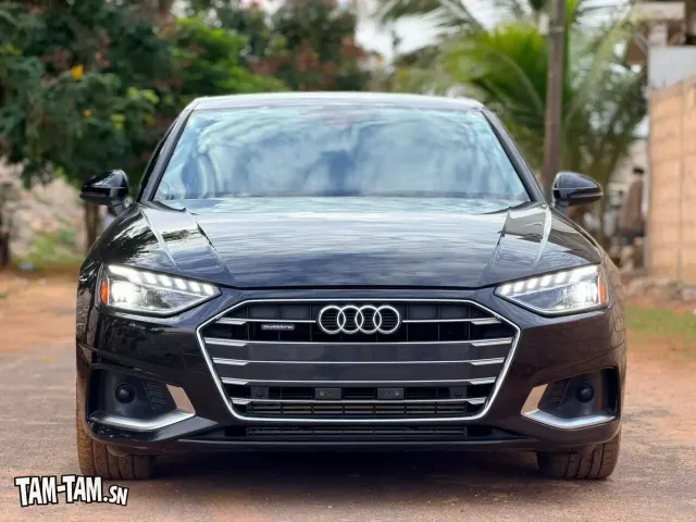 AUDI A4 2024