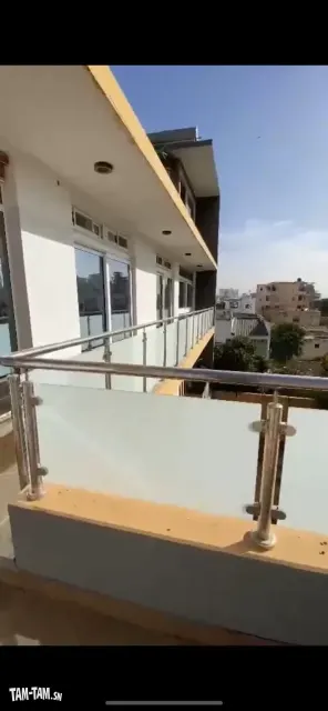 Villa R+2 à louer au baobab