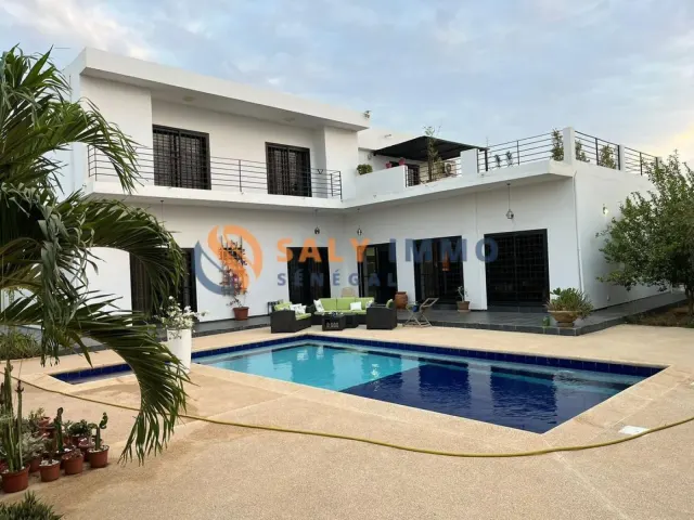 Villa à louer à Somone, piscine