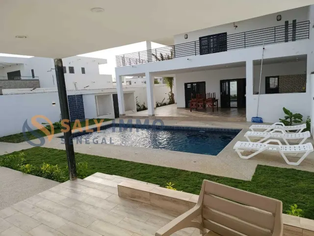 Villa à louer à Saly, piscine
