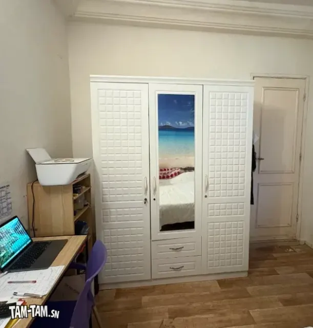 ARMOIRE