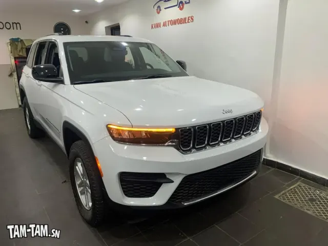 JEEP GRAND CHEROKEE 4×4 — ANNÉE 2023