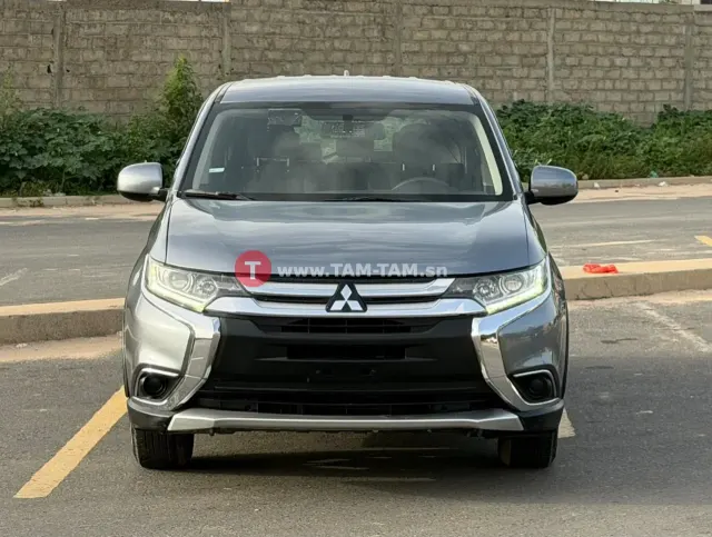 Mitsubishi oulander 2019