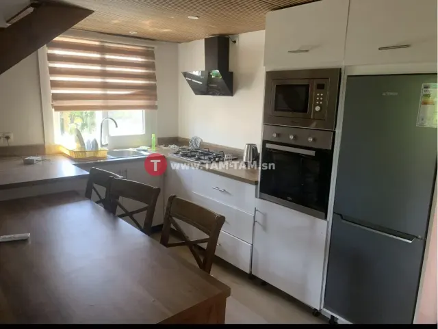 Duplex meublé au bord de la plage à vendre à Saly