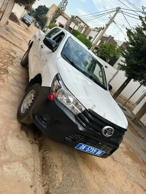 Toyota Hilux année 2016