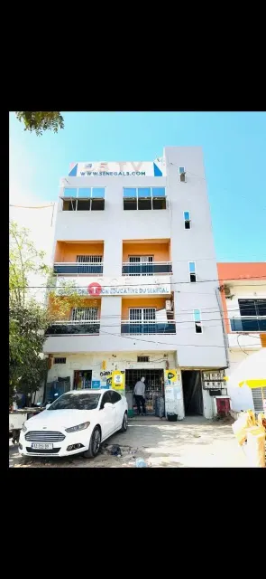 Une villa bien placé à vendre 9Ouest Foire