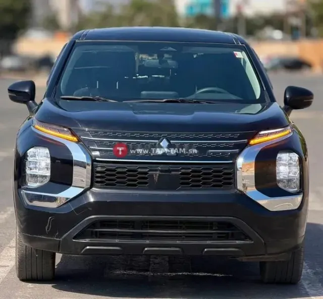 Mitsubishi Outlander 2023