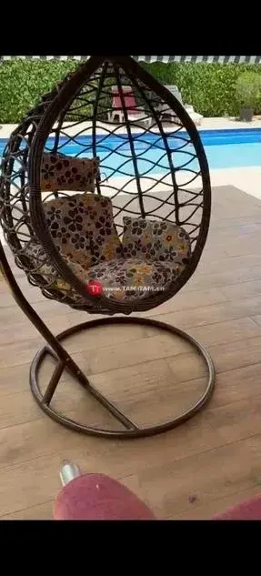 Fauteuil suspendu rotin avec coussins
