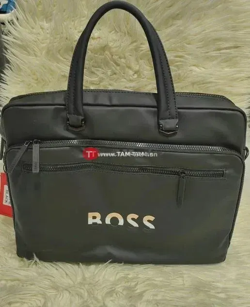 Boss sacoche ordinateur noir similicuir compartiments