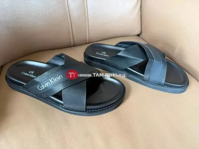Calvin Klein sandales croisées noires confort été