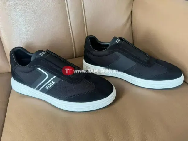 Baskets boss noires semelle blanche antidérapante