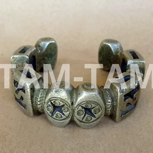 BRACELETS D’AFRIQUE DE L’OUEST