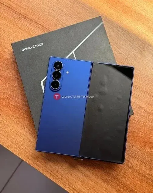 Samsung Galaxy Z Fold 7Bleu écran pliable triple caméra