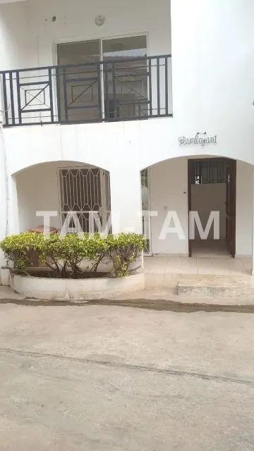 Villa R+1 à louer NGOR dans un résidence fermée et sécurisée