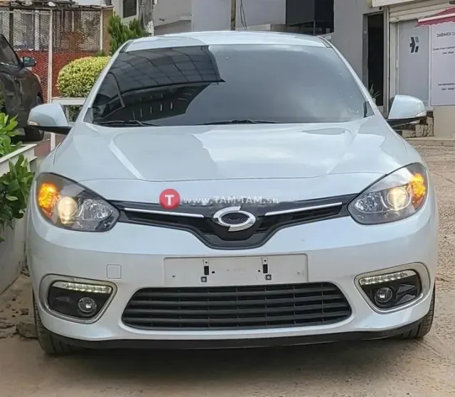 RENAULT SM3 2016