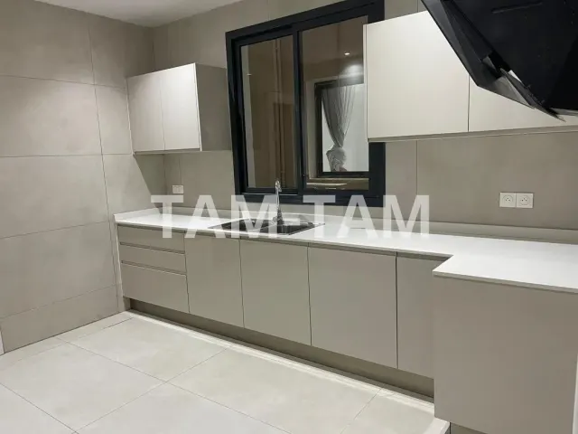 APPARTEMENTS F4 & F5 A LOUER  PLATEAU