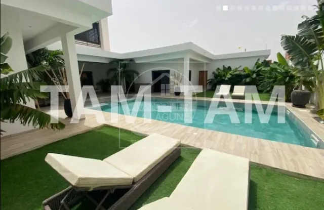 Villa de 320 m² à vendre à Ngaparou