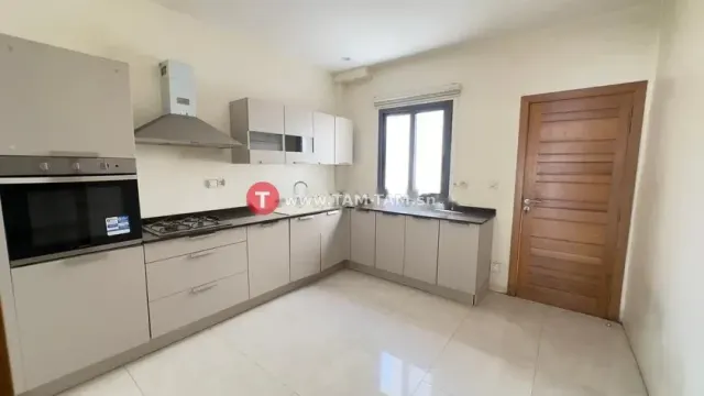 Appartement F4 à louer à la fenêtre Mermoz