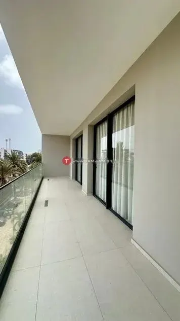 Appartement F4 à louer aux Almadies route King fahd