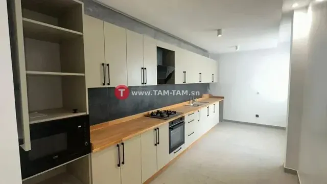 Appartement 3 chambes salon derrière Onomo (150m2)