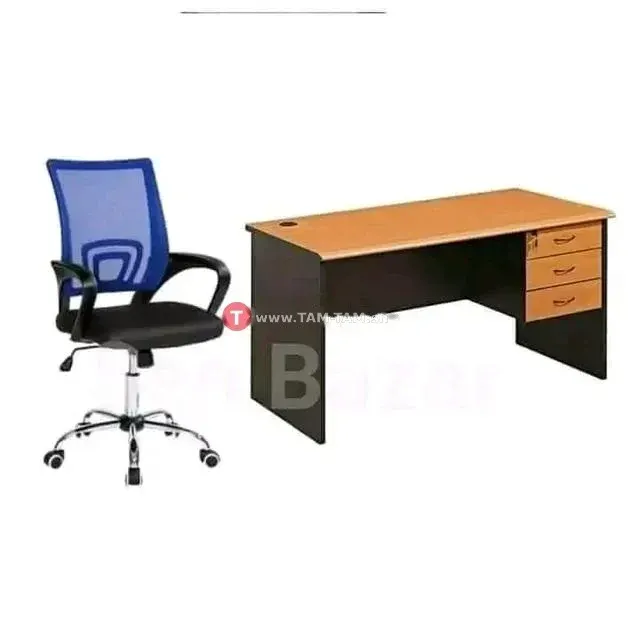 bureau secrétaire avec chaise roulante