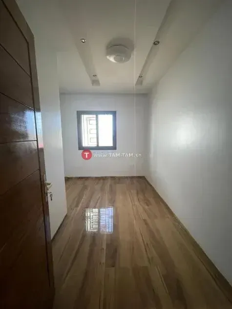 Appartement 3 pieces à louer mamelle mbackiyou faye