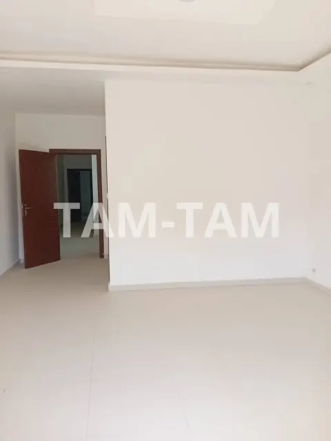 Bel appartement moderne à louer au Mamelle