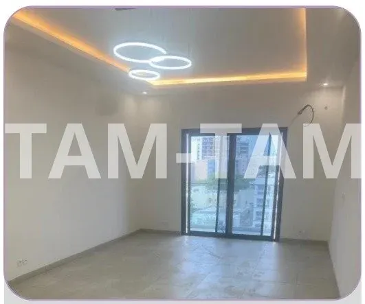 JADE : APPARTEMENT A LOUER POINT E