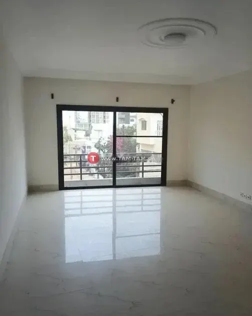 Location appartement F4 neuf Plateau Collège Cathédrale