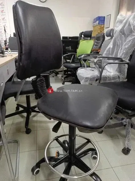 Chaise bureau ergonomique simili cuir noir réglable