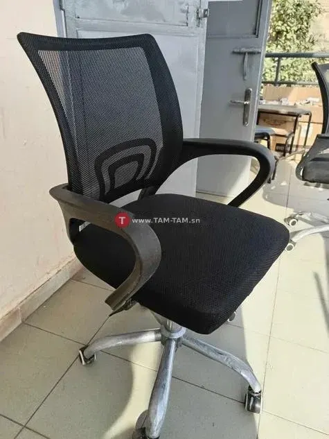 Chaise de bureau ergonomique noire avec soutien lombaire