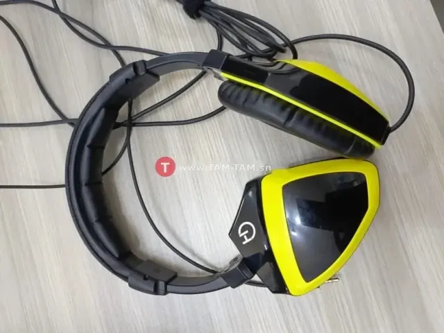 Casque gaming filaire noir jaune coussinets rembourrés