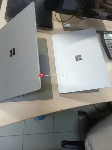 Macbook Microsoft Surface Laptop 13.5 i5 8Go 256Go Argent