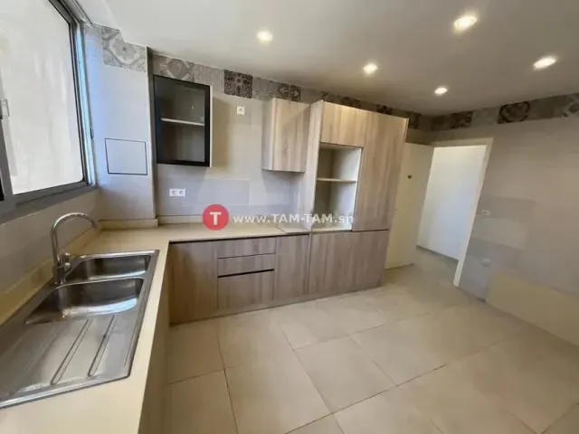 Appartement F4 à louer au plateau