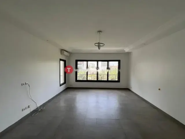 Appartement à vendre au point E