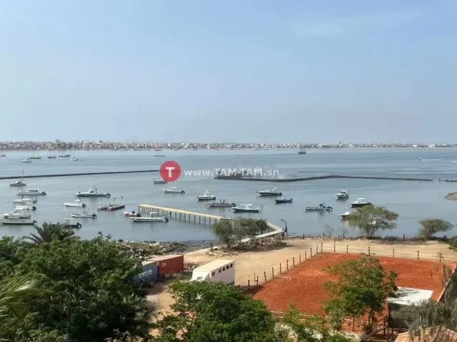 Appartement F4 meublé avec vue mer à Hann Marinas