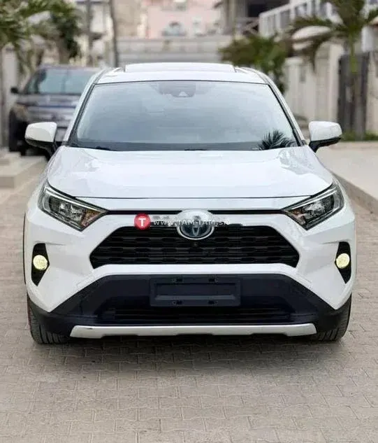 TOYOTA RAV4 ANNÉE 2021