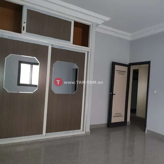 Un appartement à louer à Mermoz