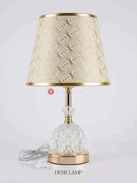Lampe de table décorative dorée et cristal